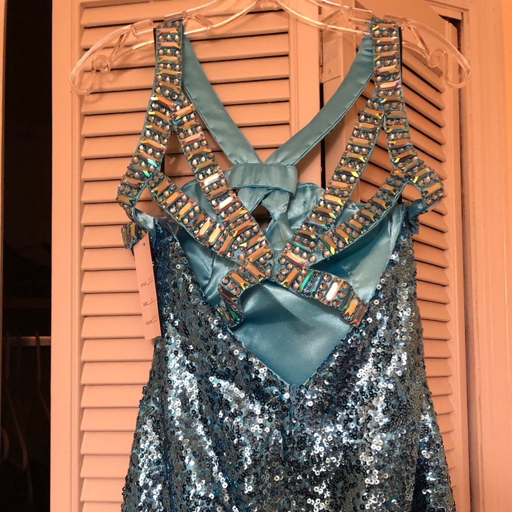 Sky Blue Pageant/Prom Dress Size 6 - Picture 3 of 7